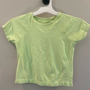 Athleta Green Short Sleeve Tee
